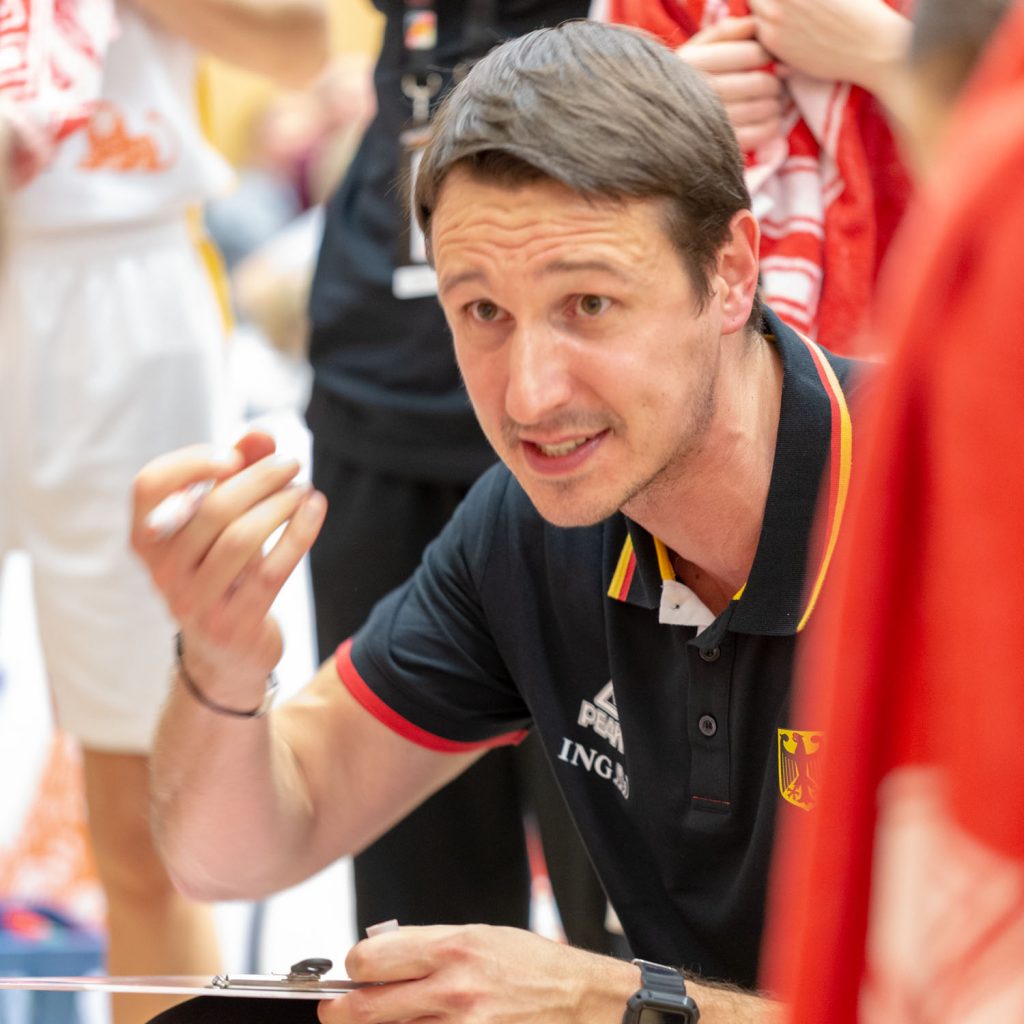 Der Bundestrainer lädt ein