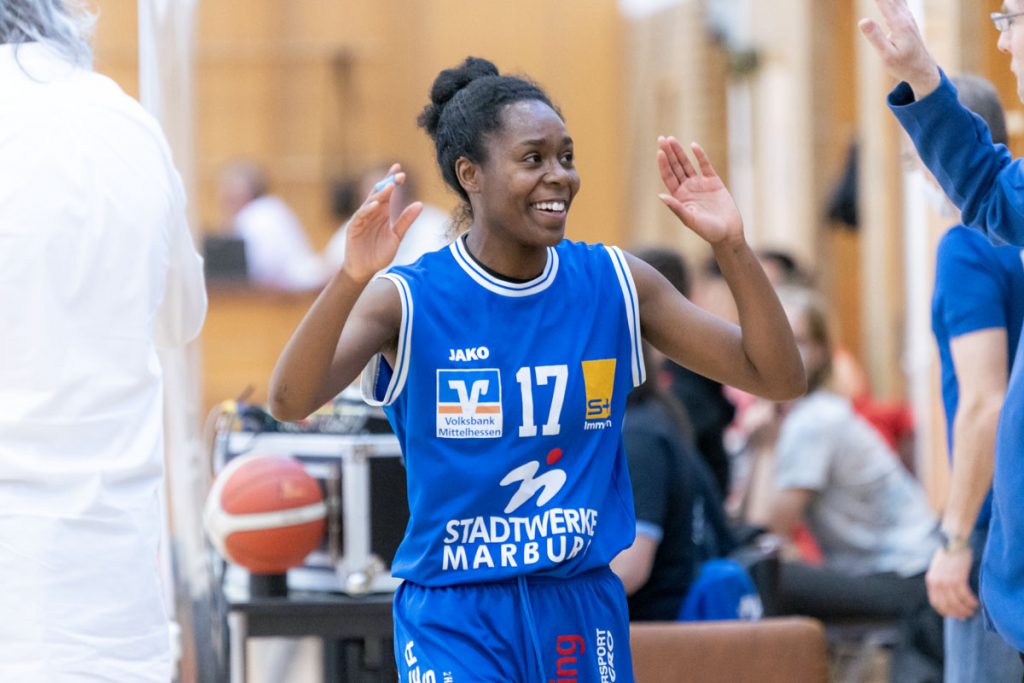 Neues von Tonisha Baker
