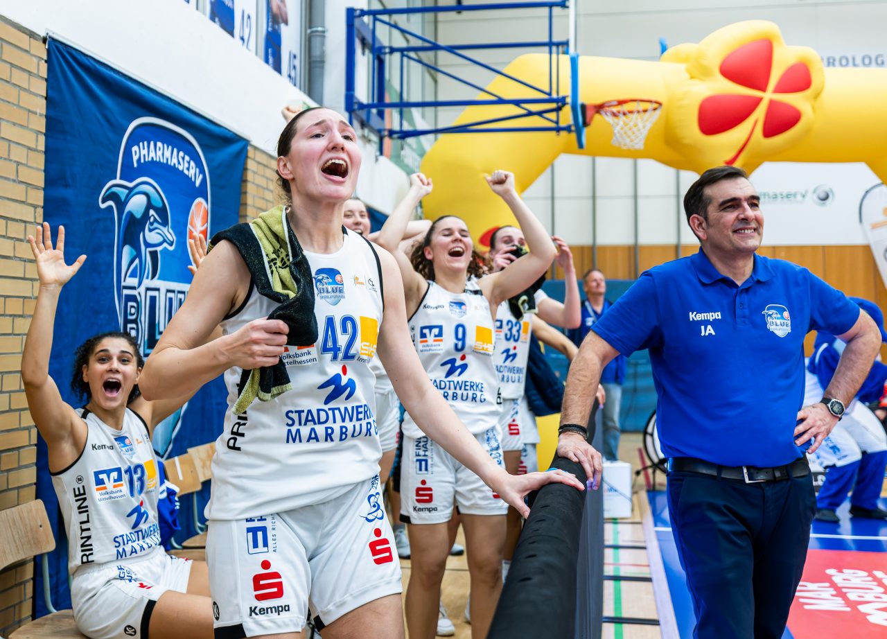 BC Pharmaserv Marburg schlägt TK Hannover Luchse im 1000. Pflichtspiel